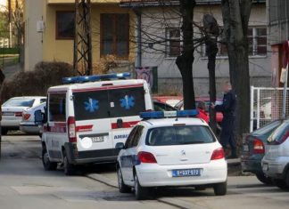 Užas u Srbiji: Sin nožem usmrtio majku zbog bizarnog razloga! uzas-u-srbiji:-sin-nozem-usmrtio-majku-zbog-bizarnog-razloga!