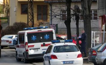 Užas u Srbiji: Sin nožem usmrtio majku zbog bizarnog razloga! uzas-u-srbiji:-sin-nozem-usmrtio-majku-zbog-bizarnog-razloga!