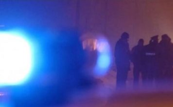 Policajac izvršio samoubistvo u dvorištu kuće: Iza njega ostali supruga i troje djece policajac-izvrsio-samoubistvo-u-dvoristu-kuce:-iza-njega-ostali-supruga-i-troje-djece