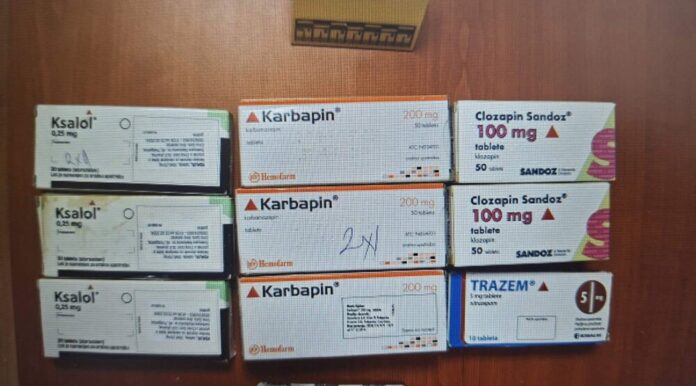 drama-koja-je-potresla-rozaje:-oduzete-tablete-vracene-nakon-dokaza-o-terapiji drama-koja-je-potresla-rozaje:-oduzete-tablete-vracene-nakon-dokaza-o-terapiji