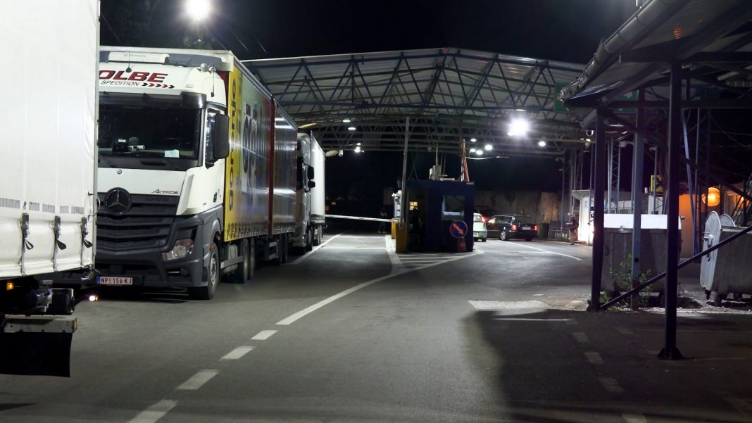 oduzeti-pecat-i-ugovori-na-administrativnom-prelazu-brnjak