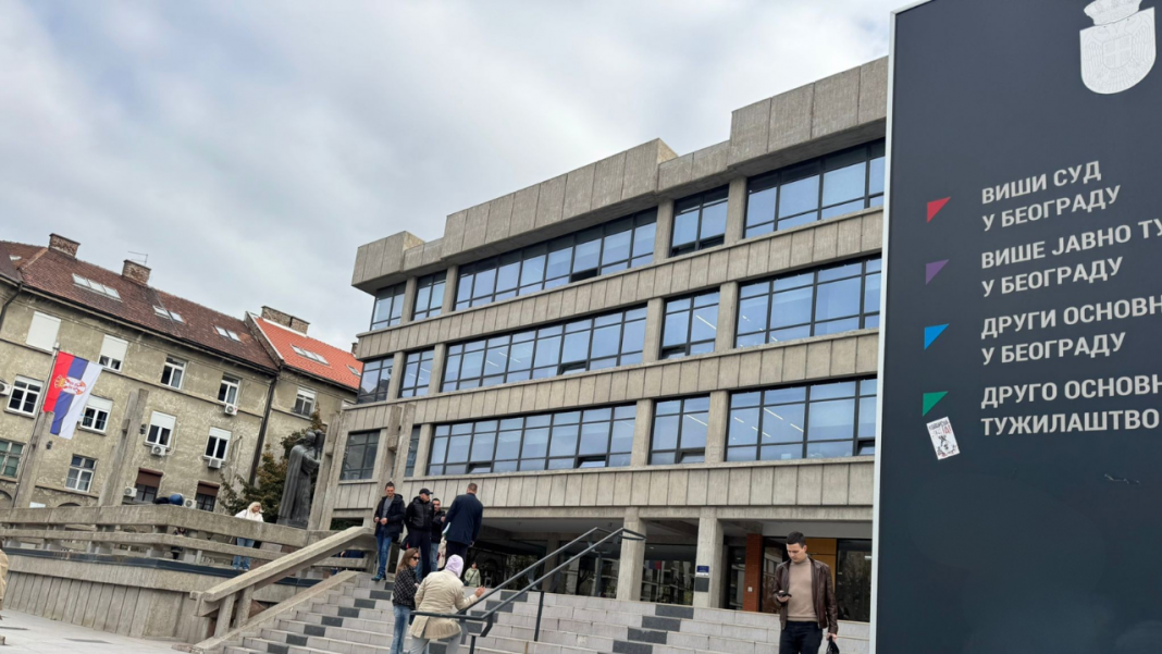 optuznica-zbog-velike-zaplene-droge-u-beogradu:-pronadjeni-heroin,-kokain-i-oprema-za-pakovanje