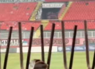 Provokacija navijača Vojvodine prema Novom Pazaru: Slanina okačena na ogradu provokacija-navijaca-vojvodine-prema-novom-pazaru:-slanina-okacena-na-ogradu