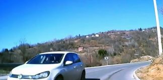 ŠOKANTAN SNIMAK: Vozač sijekao krivinu i vozio suprotnom trakom – tragedija izbjegnuta za dlaku! sokantan-snimak:-vozac-sijekao-krivinu-i-vozio-suprotnom-trakom-–-tragedija-izbjegnuta-za-dlaku!