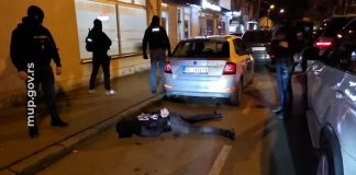 VIDEO Uhapšen R.S. (1997) zbog sumnje na teško ubistvo Živka Bakića video-uhapsen-rs.-(1997)-zbog-sumnje-na-tesko-ubistvo-zivka-bakica