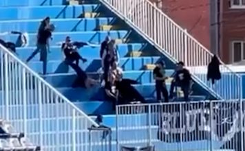 Viralni snimak iz Novog Pazara: Navijač TSC-a pao niz tribinu na poluvremenu viralni-snimak-iz-novog-pazara:-navijac-tsc-a-pao-niz-tribinu-na-poluvremenu