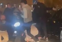 VIDEO – Masovna tuča u strogom centru Novog Pazara, policija radi na identifikaciji učesnika video-–-masovna-tuca-u-strogom-centru-novog-pazara,-policija-radi-na-identifikaciji-ucesnika