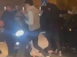 video-–-masovna-tuca-u-strogom-centru-novog-pazara,-policija-radi-na-identifikaciji-ucesnika