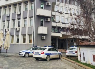 Reagovanje porodice Lakota iz Sjenice nakon vijesti o ponovnom suđenju: Demantuju navode o porodičnim odnosima reagovanje-porodice-lakota-iz-sjenice-nakon-vijesti-o-ponovnom-sudjenju:-demantuju-navode-o-porodicnim-odnosima