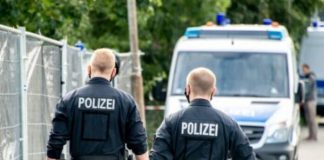 Sandžaklija (21) uhapšen u Njemačkoj: Pokušao prevariti Njemicu za 20.000 eura, policija ga čekala u zasjedi sandzaklija-(21)-uhapsen-u-njemackoj:-pokusao-prevariti-njemicu-za-20.000-eura,-policija-ga-cekala-u-zasjedi