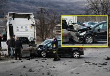 Stravičan sudar u Sandžaku: Automobil podletio pod kamion stravican-sudar-u-sandzaku:-automobil-podletio-pod-kamion