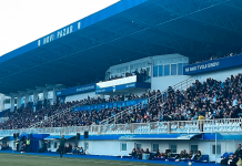 (VIDEO) Tenzična završnica u Novom Pazaru: Vladimir Stojković krenuo da gađa publiku flašicom (video)-tenzicna-zavrsnica-u-novom-pazaru:-vladimir-stojkovic-krenuo-da-gadja-publiku-flasicom