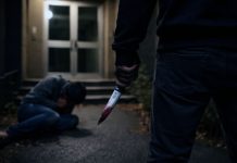 Opširnije o krvavoj noć u Novom Pazaru: Nakon svađe ispred zgrade uslijedio napad nožem opsirnije-o-krvavoj-noc-u-novom-pazaru:-nakon-svadje-ispred-zgrade-uslijedio-napad-nozem