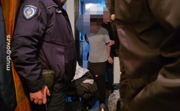 (VIDEO) Uhapšene tri osobe u nastavku akcije „Armagedon“ zbog sumnje na dečju pornografiju (video)-uhapsene-tri-osobe-u-nastavku-akcije-„armagedon“-zbog-sumnje-na-decju-pornografiju