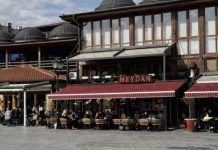 PROREŽIMSKI MEDIJI OBJAVILI: Tuča u Novom Pazaru – sukob Muratovića i Zukorlića u restoranu „Mejdan“ prorezimski-mediji-objavili:-tuca-u-novom-pazaru-–-sukob-muratovica-i-zukorlica-u-restoranu-„mejdan“