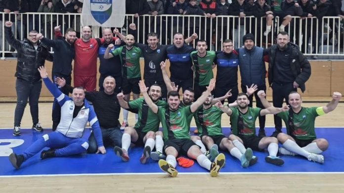futsal:-ribarice-zove-na-proslavu-titule-(ponedeljak,-21.00) futsal:-ribarice-zove-na-proslavu-titule-(ponedeljak,-21.00)