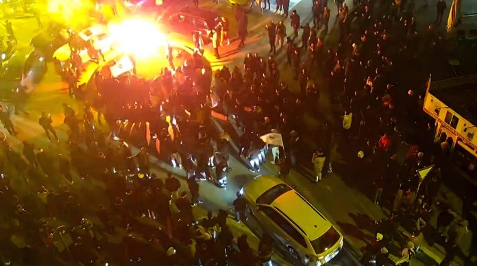 slavlje-na-ulicama-novog-pazara-nakon-plasmana-bih-na-svetsko-prvenstvo-(video)