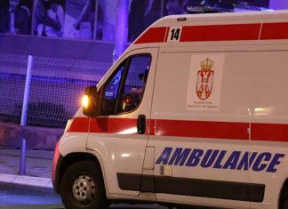 HOROR: Žena pala sa trećeg sprata, komšije u šoku – “Mislila sam da je mrtva” horor:-zena-pala-sa-treceg-sprata,-komsije-u-soku-–-“mislila-sam-da-je-mrtva”