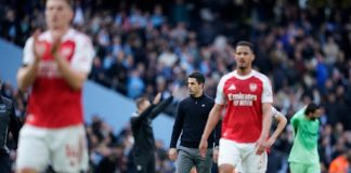 Arteta: Propustili smo veliku priliku, ali titula je i dalje dostižna Mikel Arteta tokom utakmice Arsenala protiv Mančester sitija
