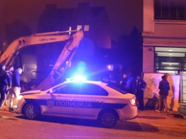 Policijski uviđaj nakon napada na radnika obezbeđenja u Železniku