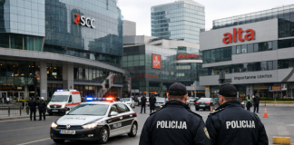 Evakuacija u Sarajevu: dojave o bombama u tržnim centrima Alta i SCC Policijske snage na mestu dojave o eksplozivnim napravama u tržnim centrima Alta i SCC u Sarajevu