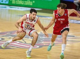 Košarkaši FMP-a u meču protiv Beča u Železniku