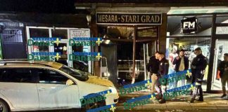 Novi Pazar: Automobil uleteo u izlog mesare, velika materijalna šteta Policijske ekipe na mestu incidenta u Novom Pazaru gde je automobil uleteo u izlog mesare