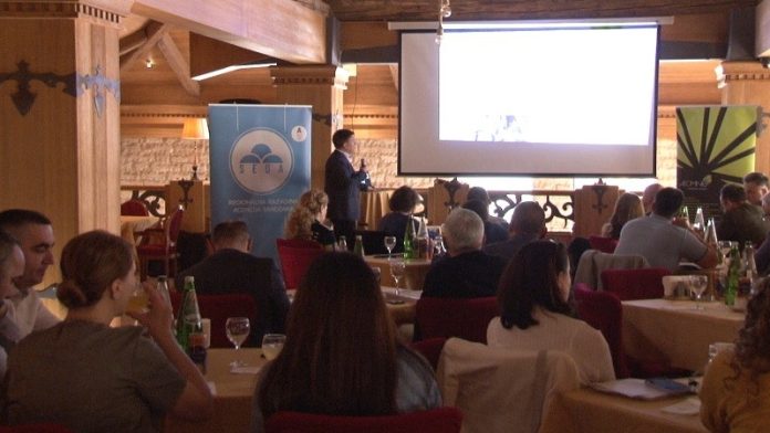 Predstavljena saobraćajna studija u Novom Pazaru sa planiranim merama za unapređenje saobraćaja