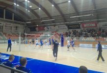 Odbojkaši Jedinstva izborili opstanak u Superligi Srbije Odbojkaši Jedinstva slave pobedu u Novom Pazaru i opstanak u Superligi