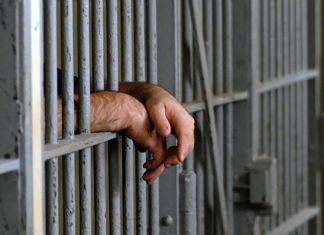 Otac iz Đakovice osumnjičen za silovanje 11-godišnje ćerke, pritvor do 48 sati Policijska stanica u Đakovici, ilustracija