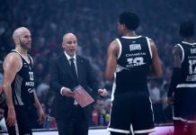 Partizan pao u Istanbulu: poraz Efesa posle produžetka Košarkaši Partizana u duelu protiv Efesa u Istanbulu