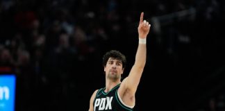 Portland i Šarlot do pobede u plej-inu NBA lige Košarkaši Portlanda slave pobedu u plej-inu NBA lige