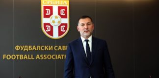 Radujko: Ako želimo rezultat, FSS mora ozbiljno da se menja Branko Radujko na sednici FSS-a govori o strategiji i promenama