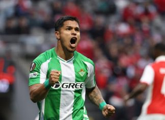 Remi Brage i Betisa u prvom meču četvrtfinala Lige Evropa Fudbaleri Brage i Betisa tokom meča četvrtfinala Lige Evropa završenog 1:1