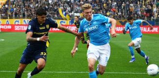 Remi Parme i Napolija u Seriji A Fudbaleri Parme i Napolija tokom utakmice Serije A, rezultat 1:1