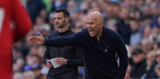 Slot ostaje trener Liverpula i naredne sezone Arne Slot tokom utakmice Liverpula na Enfildu