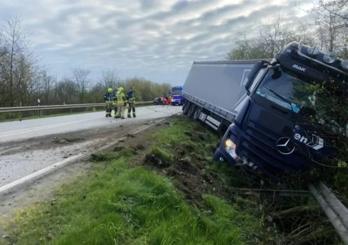 Policija na mestu saobraćajne nesreće u Nemačkoj kod Celle i Lachendorfa
