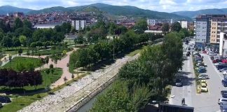 U četvrtak pretežno sunčano, uz povremenu kišu u brdima Pretežno sunčano vreme u četvrtak, uz slab prizemni mraz ujutru i povremenu kišu u brdima