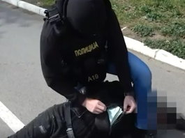 Policija u akciji tokom hapšenja osumnjičenog lažnog hirurga u Beogradu