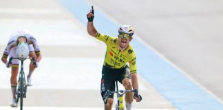 Van Art prvi put osvojio Pariz-Rube, Pogačar opet drugi Vaut van Art slavi pobedu na Pariz-Rube ispred Tadeja Pogačara