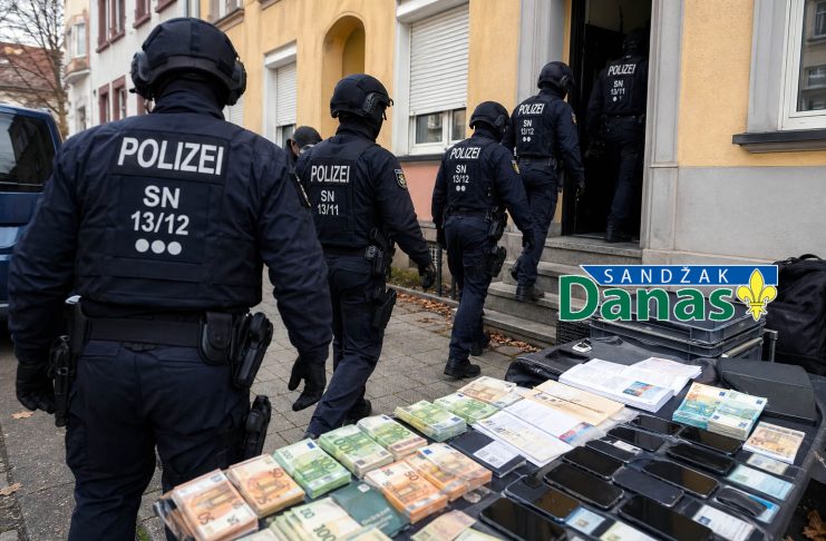 Policajci u raciji u Nemačkoj, zaplenjena dokumenta i novac