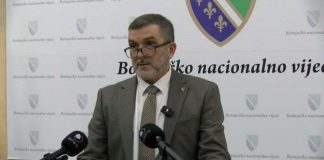 Bajramska čestitka predsednika BNV: mir, solidarnost i jedinstvo Predsednik BNV dr. Fuad Baćićanin u bajramskoj čestitki vernicima