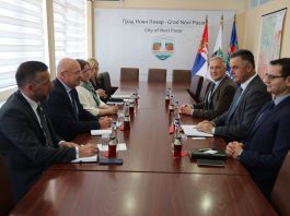 Delegacija OEBS-a u razgovoru sa gradonačelnikom Novog Pazara Nihatom Biševcem