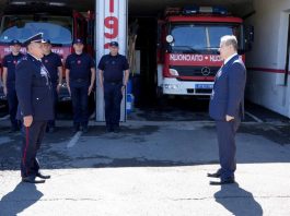 Ivica Dačić sa rukovodstvom policije i vatrogasaca u Novom Pazaru