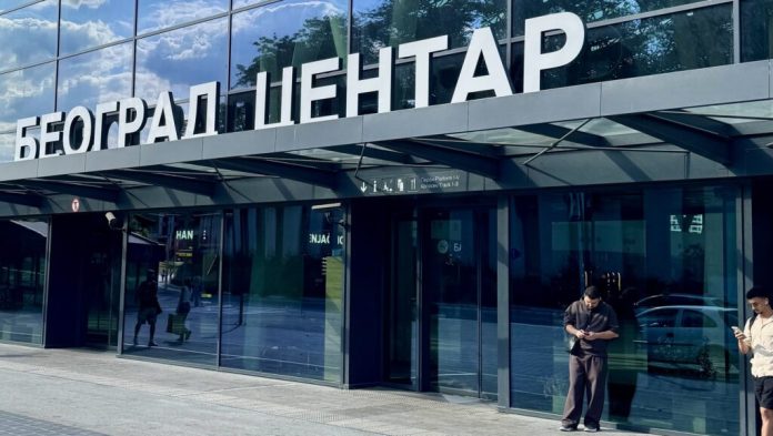 Železnička stanica tokom obustave saobraćaja zbog anonimne dojave o bombama