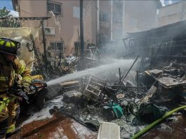 Dim i vatromet na mestu eksplozije u fabrici vatrometa u Kini