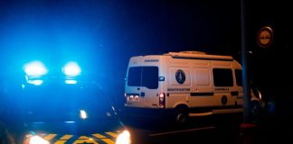 HOROR U FRANCUSKOJ: Devojčica (14) ubijena nožem, bivši partner priznao zločin Ilustracija: policijska traka i mesto zločina u Francuskoj nakon napada nožem