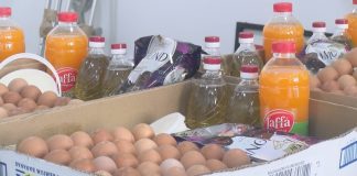 Humanitarka Safija Muratović podelila 30 bajramskih paketa Humanitarka Safija Muratović podeljuje bajramske pakete