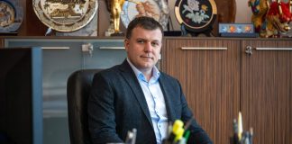Memić: Vlada usvojila preporuku o tri neradna dana za Kurban-bajram Husein Memić saopštio da je Vlada usvojila preporuku o neradnim danima za Kurban-bajram