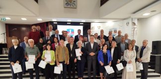 Novi Pazar ispratio 45 penzionera: znanje i iskustvo ostaju u gradu Svečani ispraćaj penzionera u Novom Pazaru uz uručivanje zahvalnica